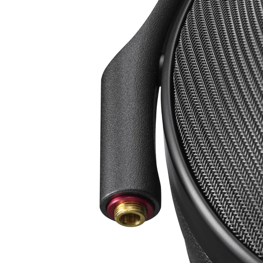 Close-up of Sony MDR-Z1R headphone cable socket