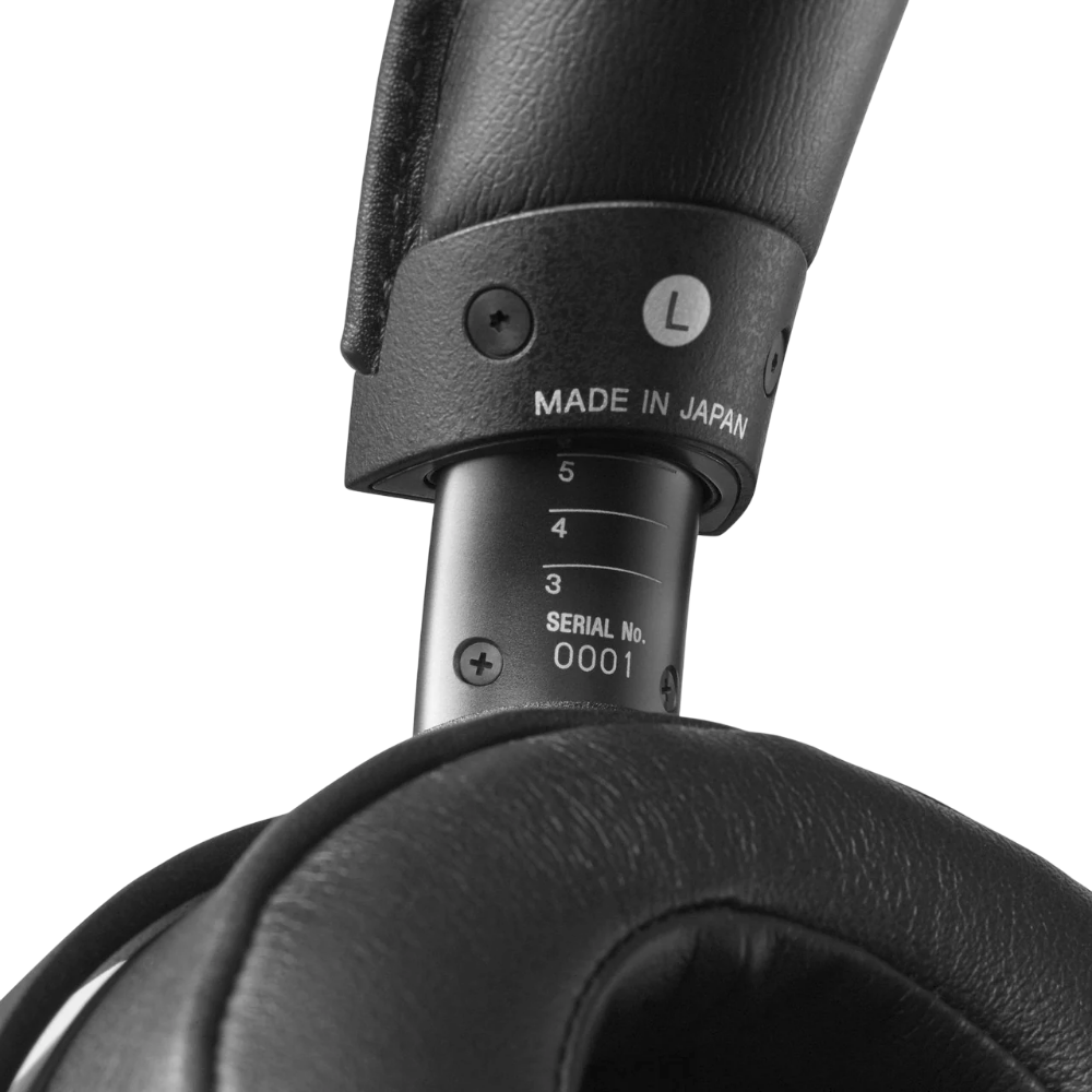 Headband detail of Sony MDR-Z1R with serial number