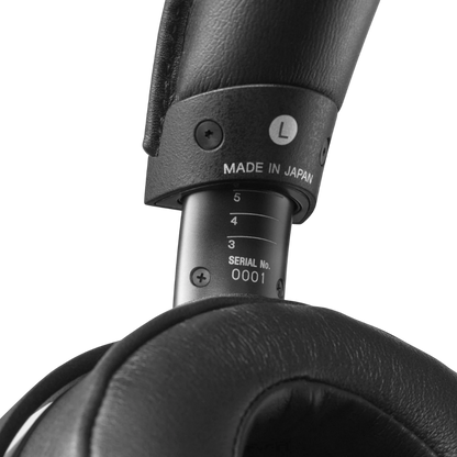 Headband detail of Sony MDR-Z1R with serial number